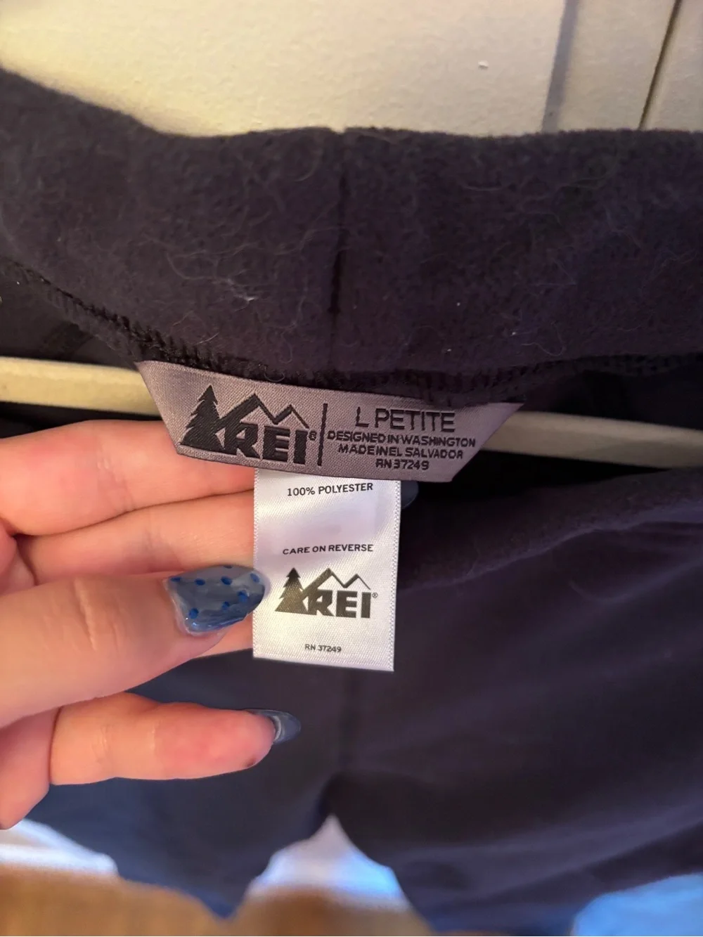 REI Dark Grey Petite Fleece Petite Pants